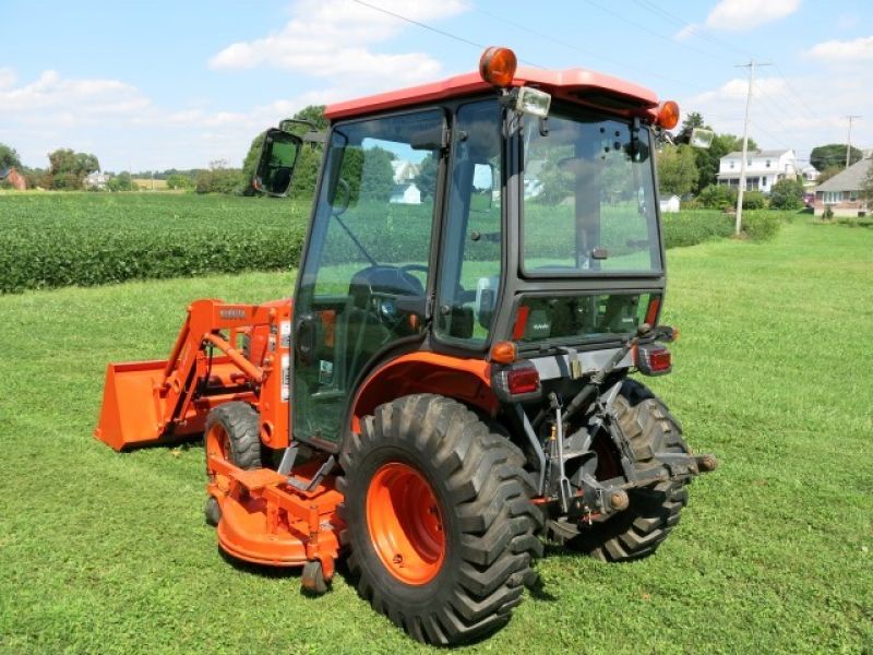 2008 Kubota B3030 4x4 Cab, Loader, Mower, Blade