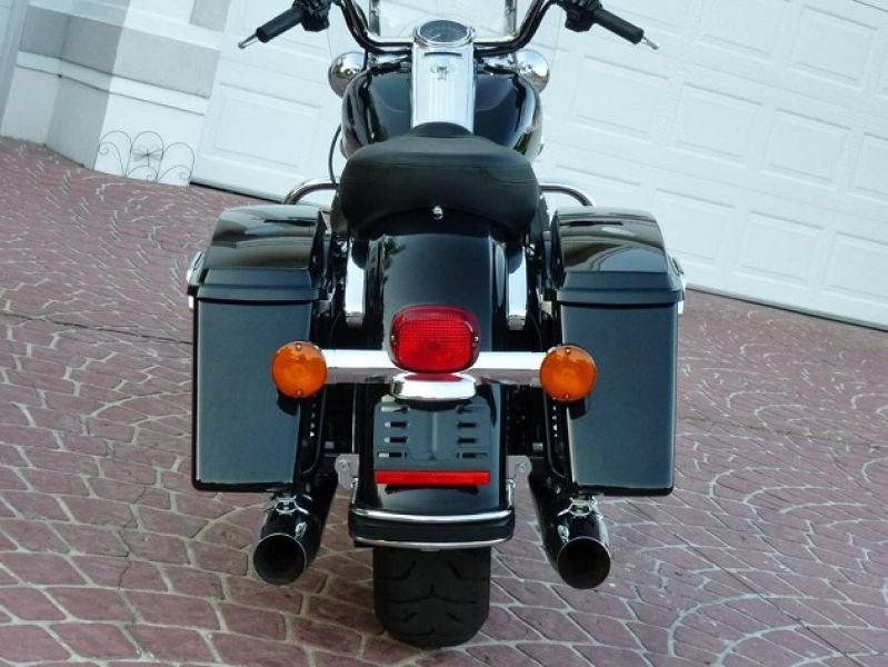 2013 Harley Davidson Touring FLHR Road King Top Of The Line!