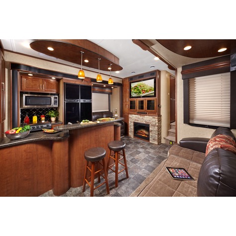 2014 Voltage 3895 - $94,995.00