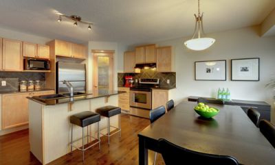 Evergreen House for Sale: 20 Everglen GV SW