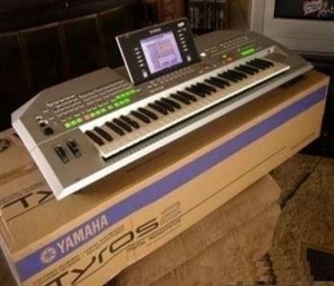 For sale brand new Yamaha YAS-82ZS Professional Alto Saxophone Silver.....2x PIONEER CDJ-2000M & 1x