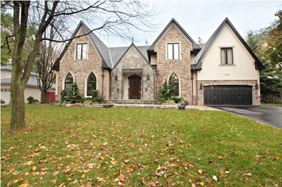 ELEGANT LIVING IN LORNE PARK