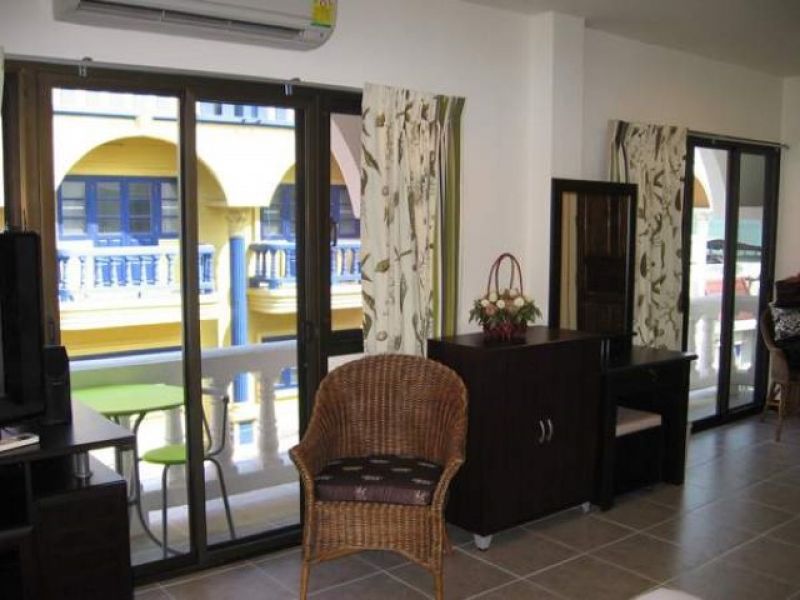 Pattaya 7 Rooms Guesthouse  with Shop Take  Over