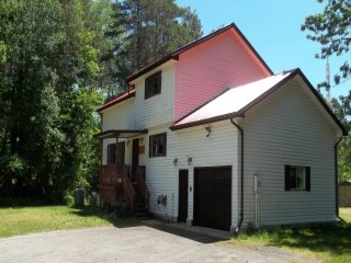 2.17 ACRES NO NEIGHBOURS FRONT/BACK OR SIDES! NORFOLK COUNTY