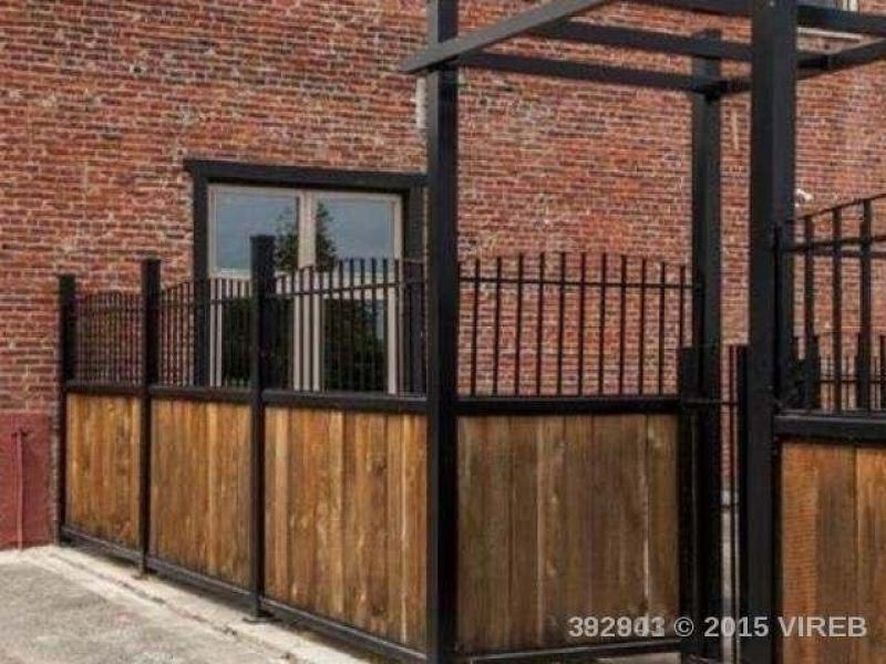 341 1st Avenue (Ladysmith)