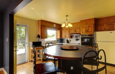 Wildwood House for Sale: 20 Wimbledon DR SW