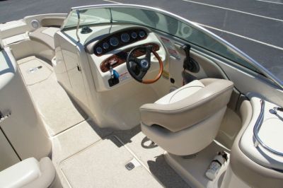 2004 Sea Ray 240 Sundeck Mercruiser 5.0 MPI 260 HP