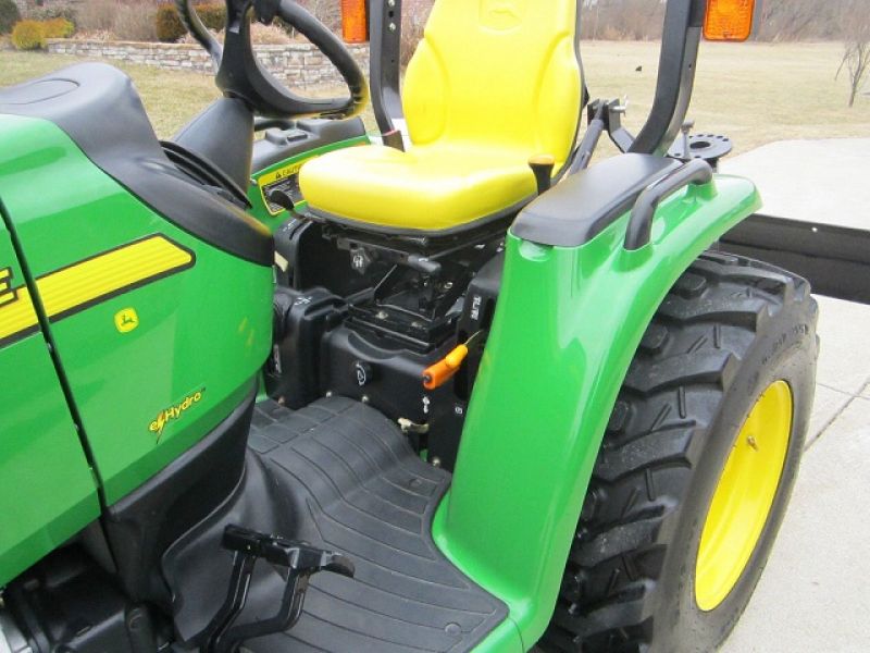  2008 John Deere 3120 4X4 Tractor Mower Blade