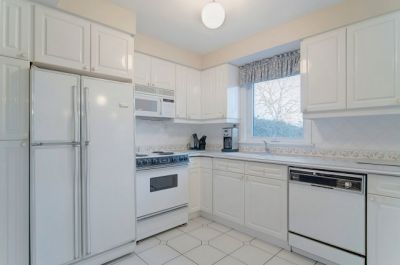 Pickering (Glendale) Home for Sale