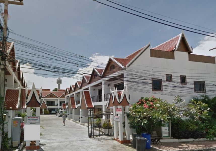 Pratumnak Corner Townhome in Village Bargain 