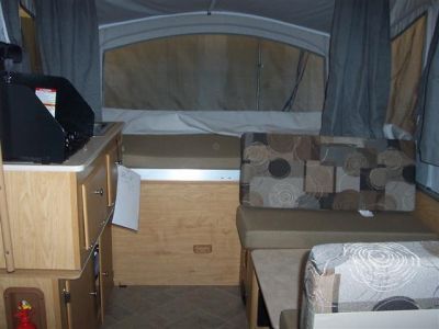 2009 Fleetwood   Destiny  Sedona Camping Trailer