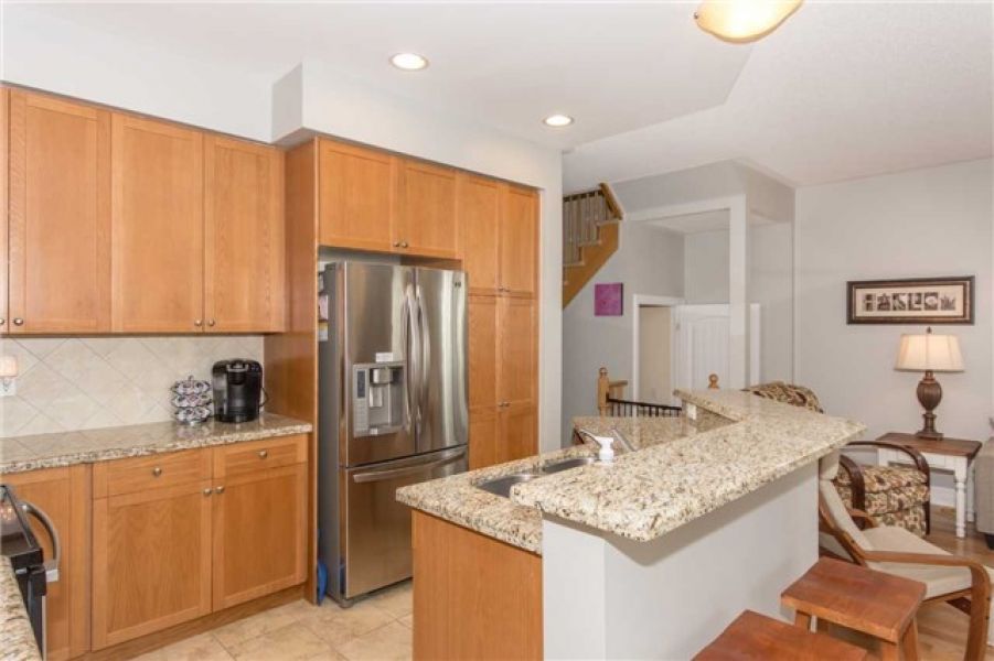 3 Bedroom End Unit Town Home for Sale in Scott, Milton