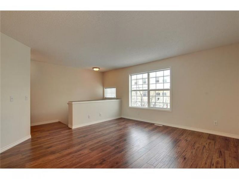 McKenzie Towne Townhouse for Sale: 75 Prestwick Acres LN SE