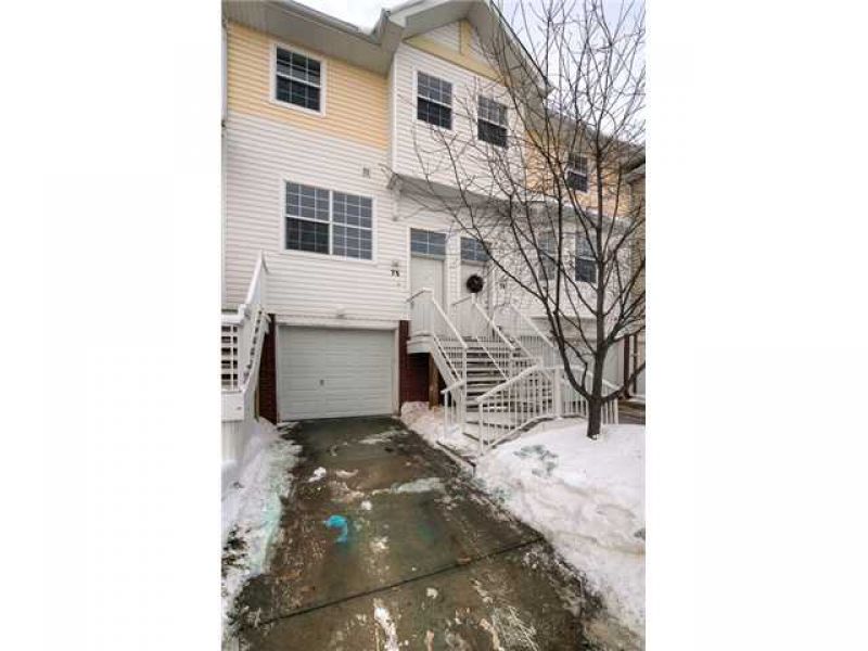 McKenzie Towne Townhouse for Sale: 75 Prestwick Acres LN SE