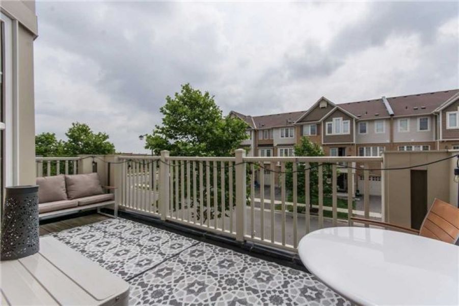 Freehold Energy Star Rated 2 Bedroom Village Town House for Sale in Harrison, Milton