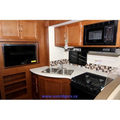 2014 Pursuit 29SBP,Motorhomes - $89,995.00