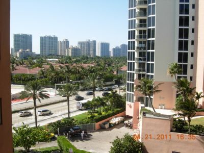 Beachfront studio with balcony rent by owner